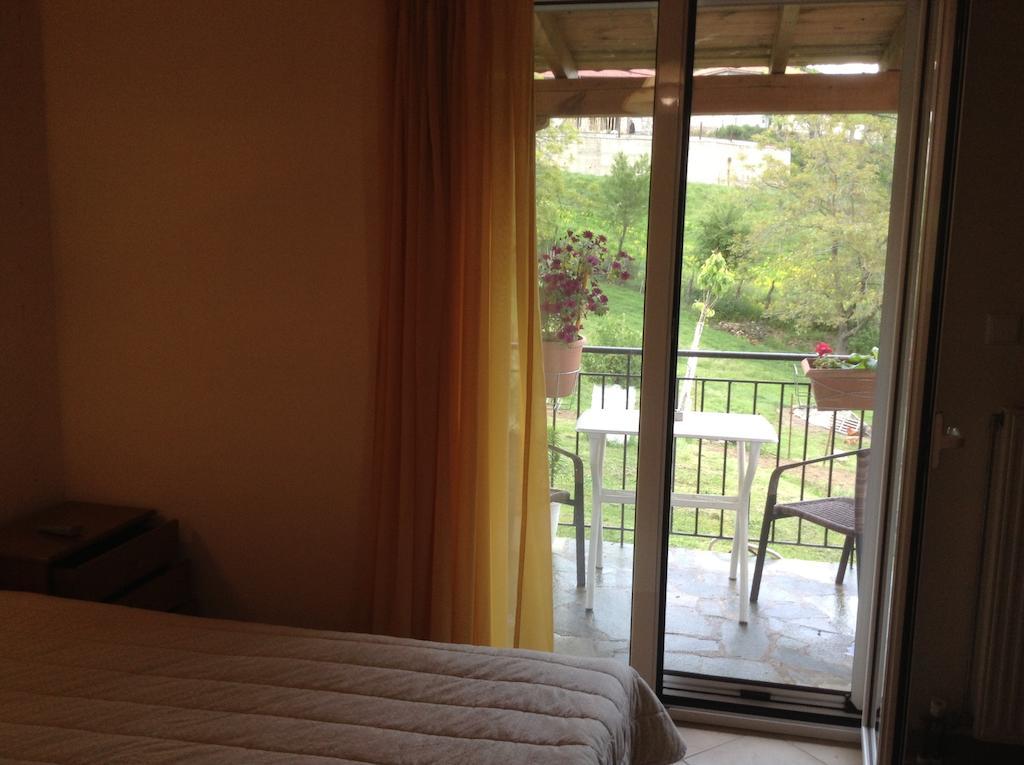 Guesthouse Lamprini Neochorion Bagian luar foto